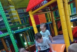  (photo)